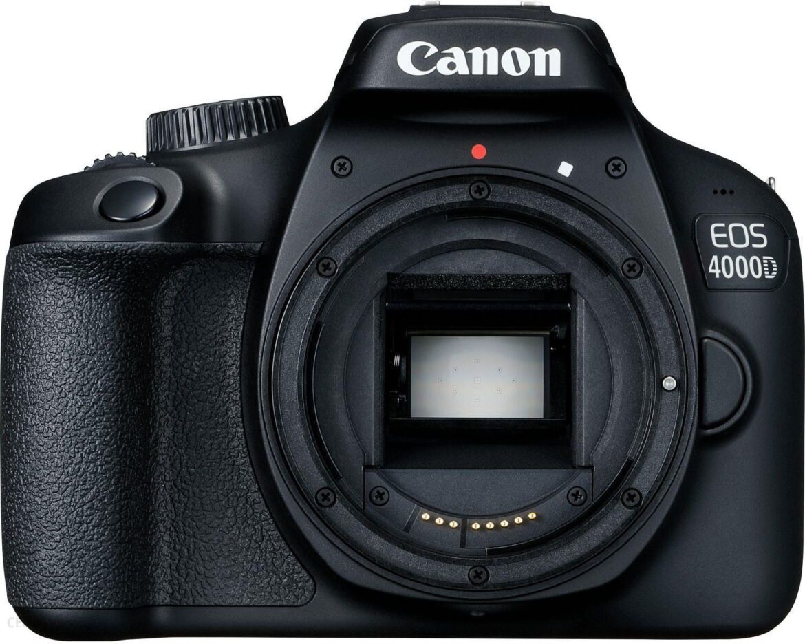Canon EOS 4000D czarny + EF-S 18-55mm III